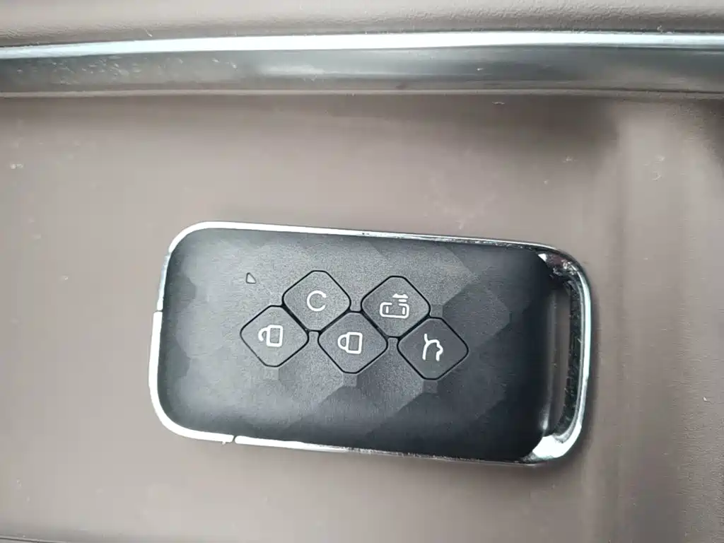 Wuling Xingguang 730 New Energy — миниатюра 9
