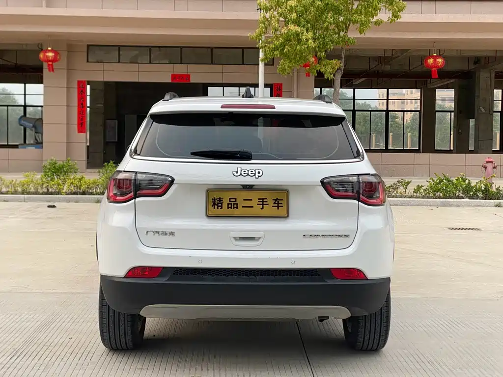 Jeep Compass — миниатюра 8