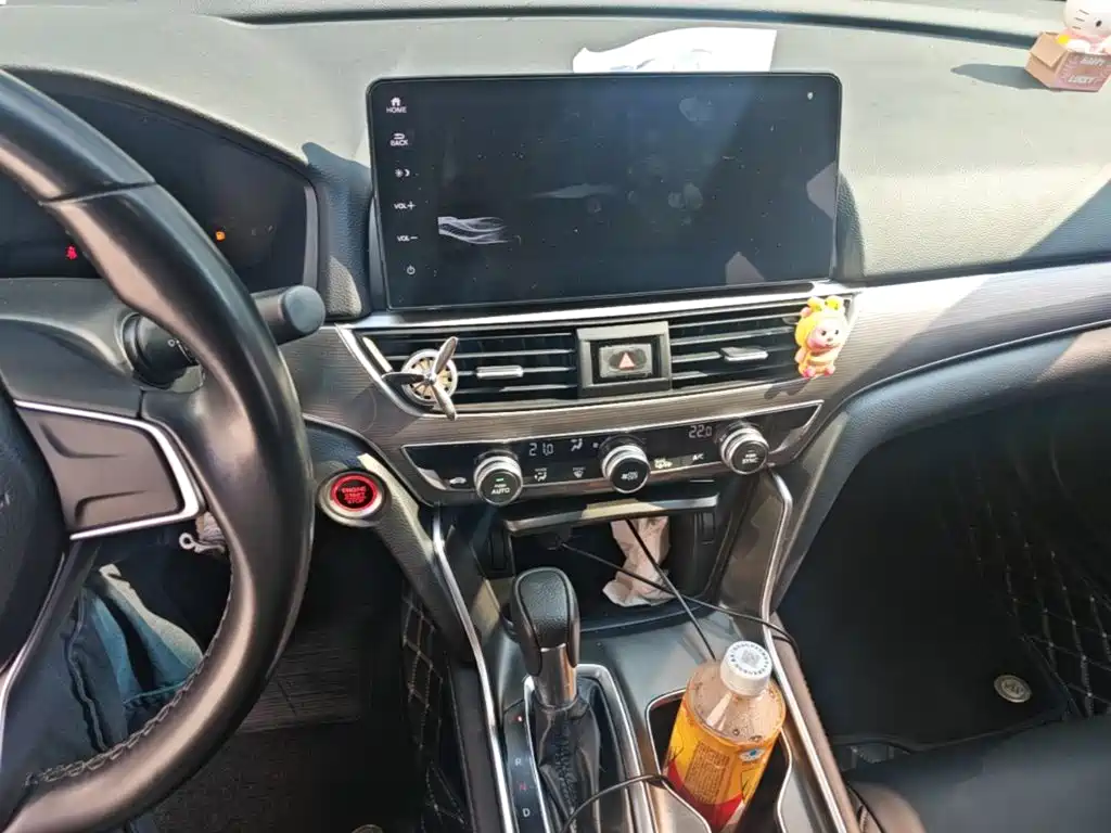 Honda Accord — миниатюра 13