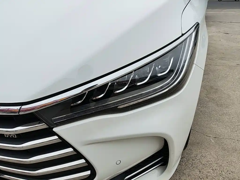 BYD MAX — миниатюра 24