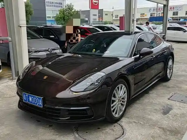 Porsche Panamera 2019
