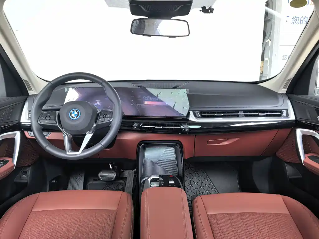 BMW iX1 — миниатюра 6