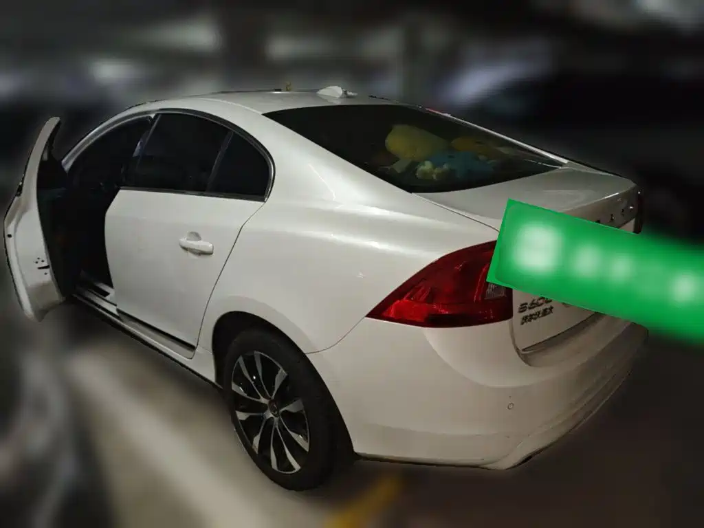 Volvo S60 — миниатюра 25