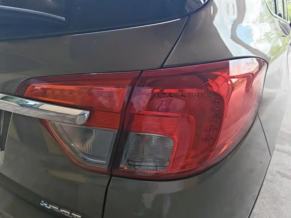 Buick Envision Plus — миниатюра 8