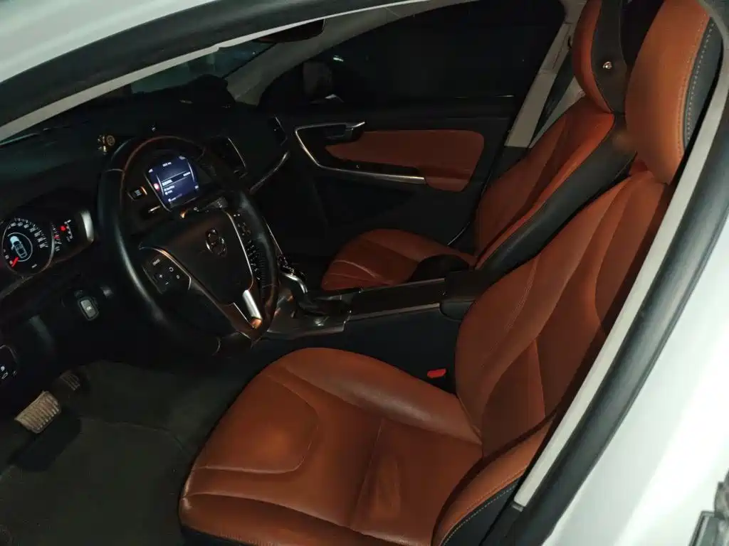 Volvo S60 — миниатюра 14