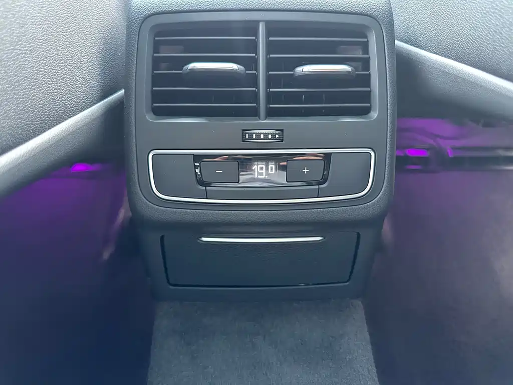 Audi A4L — миниатюра 16