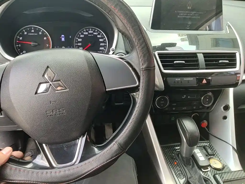 Mitsubishi Eclipse Cross — миниатюра 10