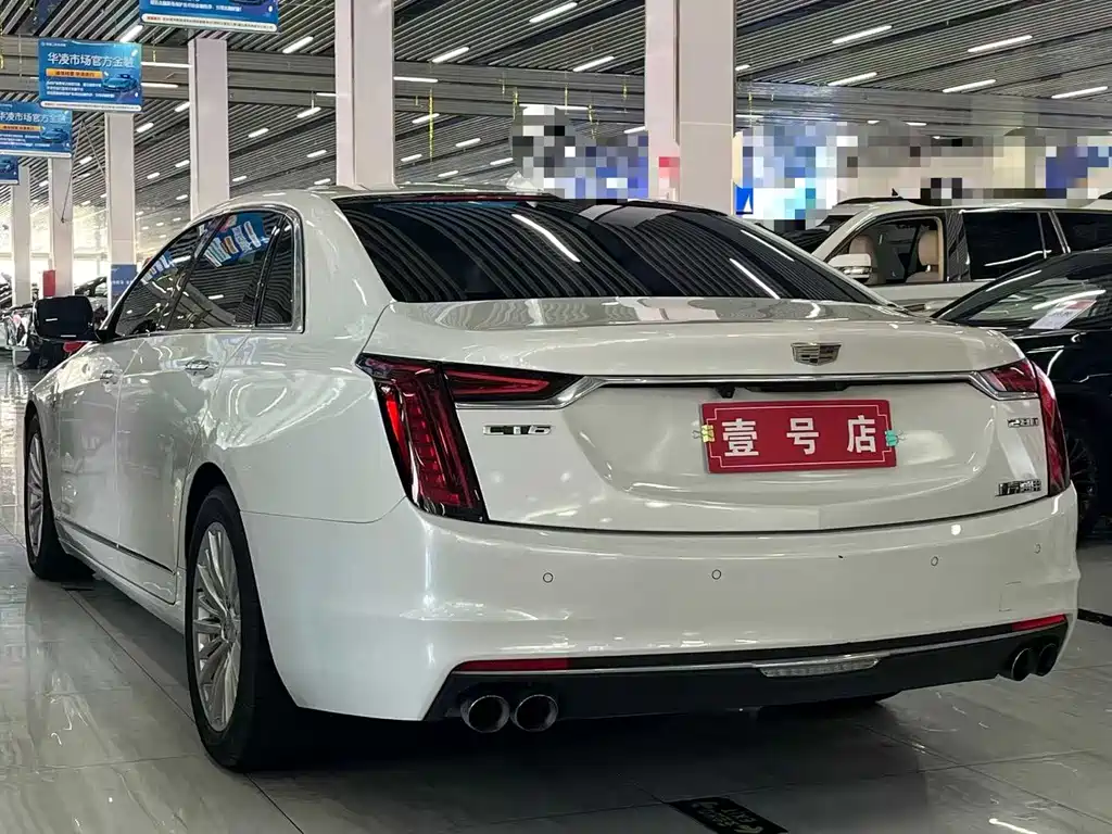 CADILLAC CT6
