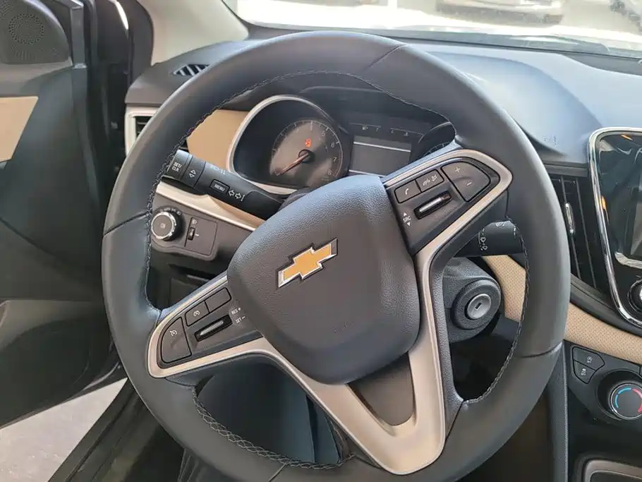 Chevrolet Monza — миниатюра 15