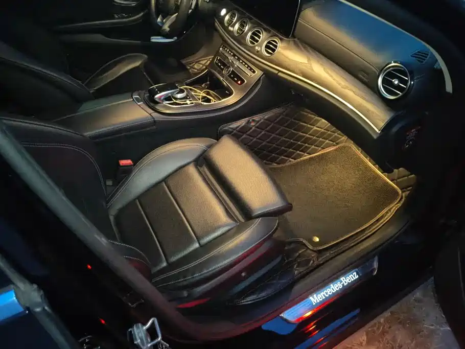 Mercedes-Benz E-Class — миниатюра 8