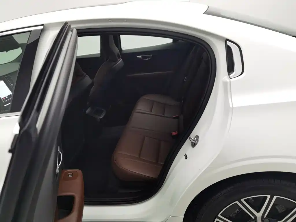 Volvo S60 — миниатюра 15