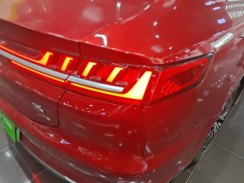 BYD Han — миниатюра 8