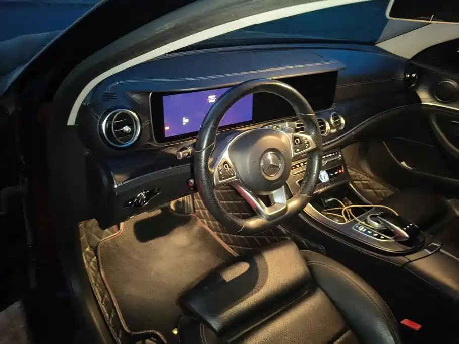 Mercedes-Benz E-Class — миниатюра 12