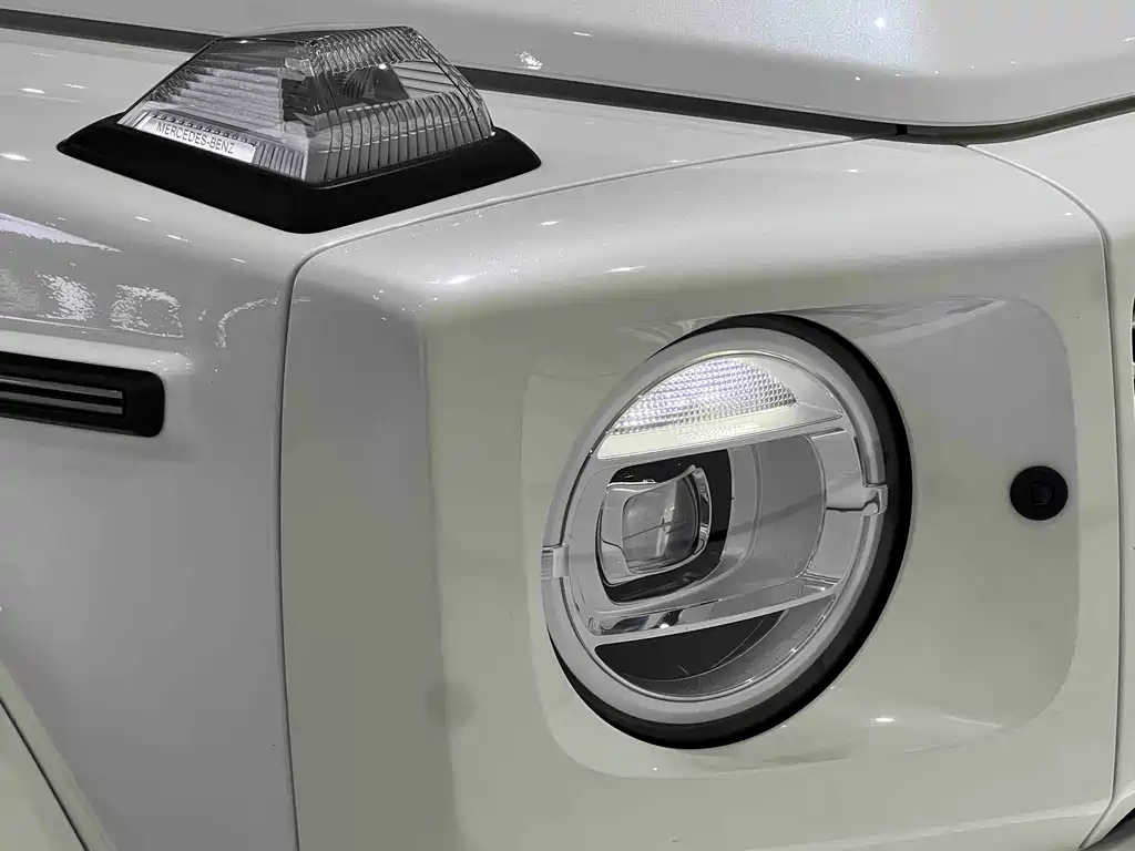 Mercedes-Benz G-Class — миниатюра 12