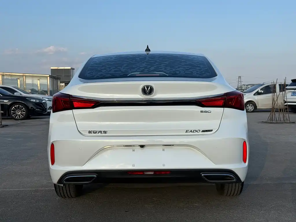 Changan Eado — миниатюра 10