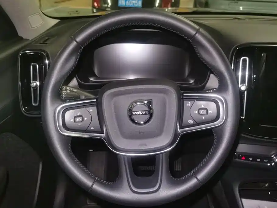 Volvo XC40 — миниатюра 15