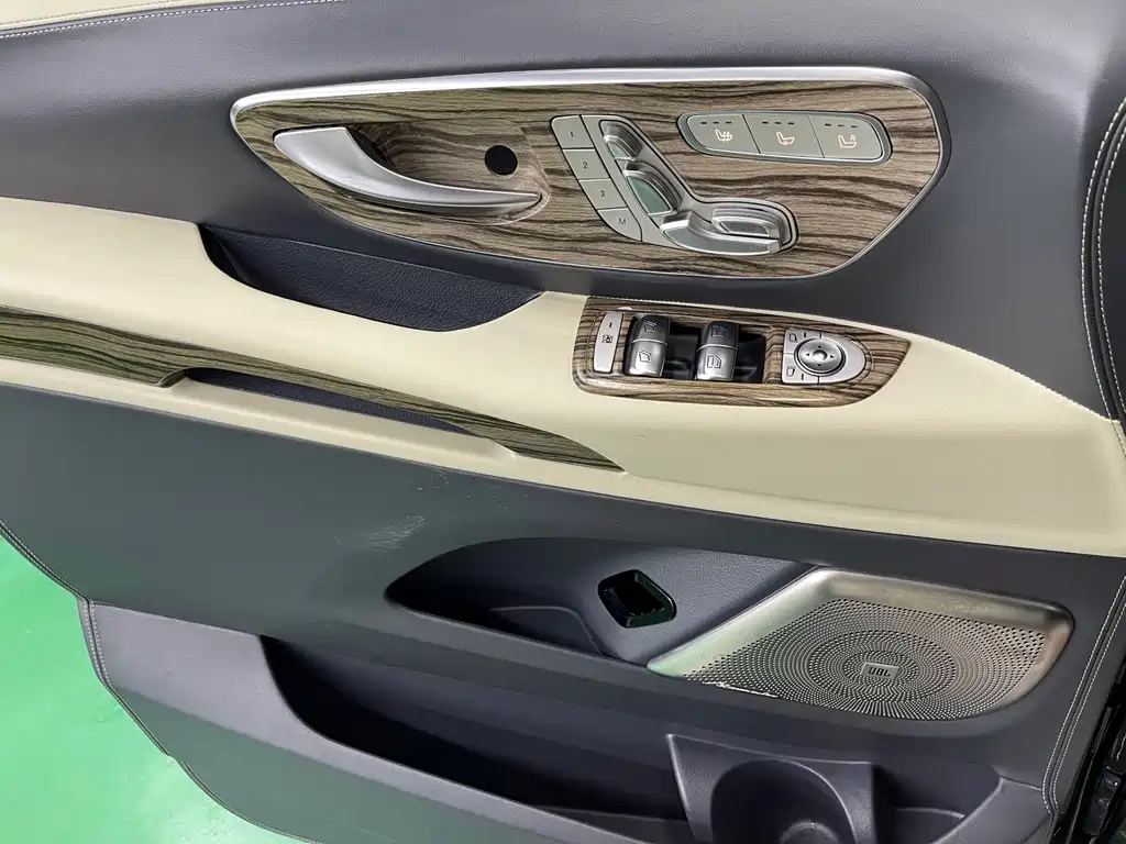 Mercedes-Benz Vito — миниатюра 24