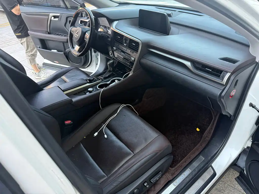 Lexus RX — миниатюра 10