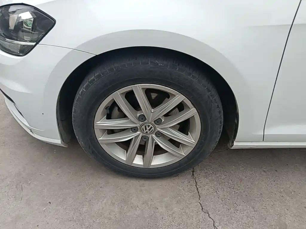 Volkswagen Golf — миниатюра 23