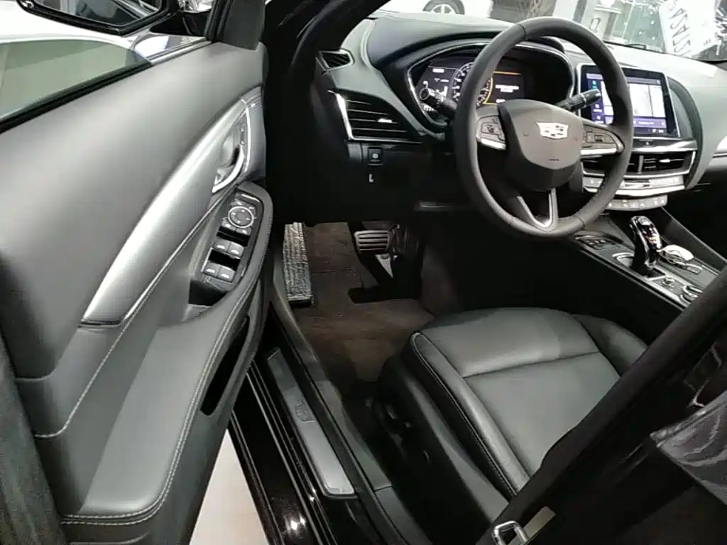 Cadillac CT5 — миниатюра 16