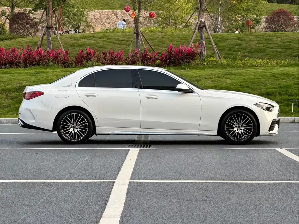 Mercedes-Benz C-Class — миниатюра 4
