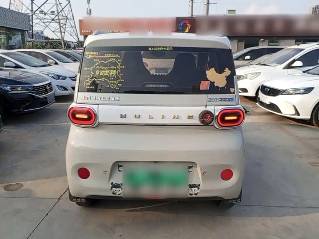 Wuling MINIEV — миниатюра 6