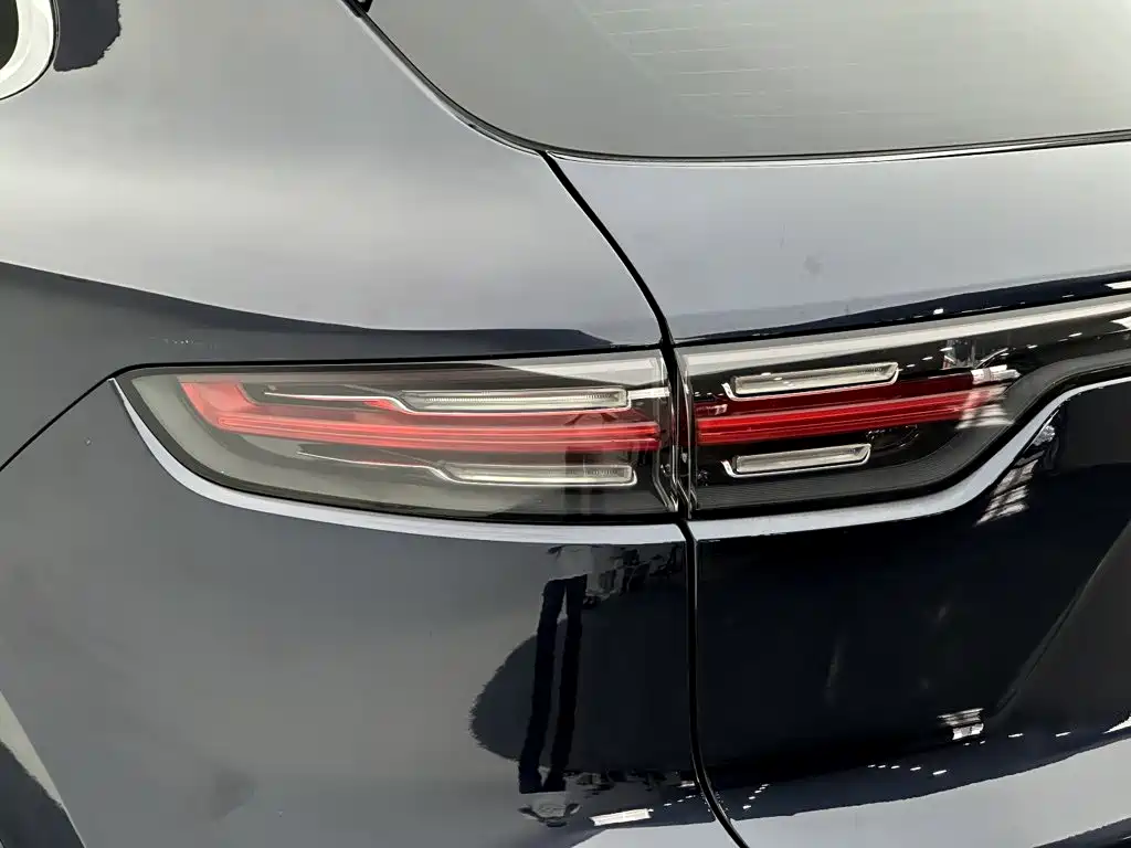 Porsche Cayenne — миниатюра 31