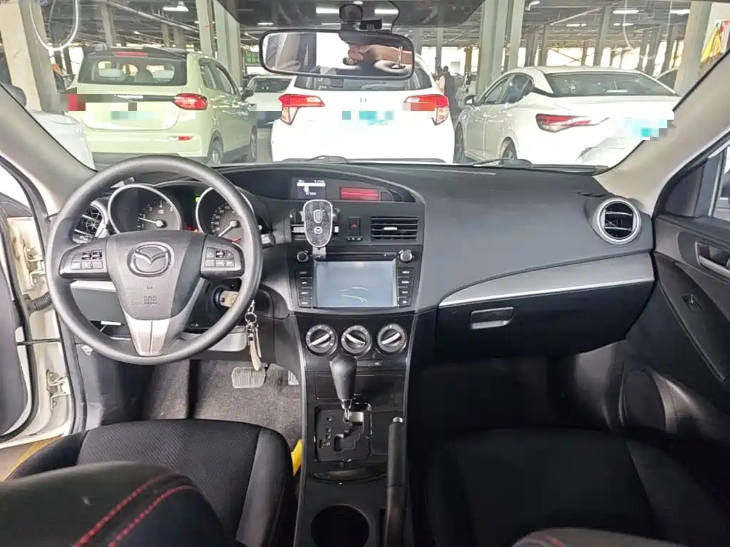 Mazda 3 Xingcheng — миниатюра 10