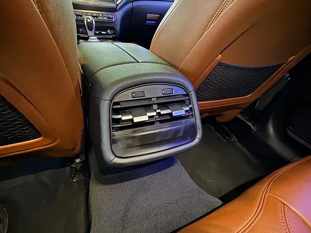 Maserati Ghibli — миниатюра 17