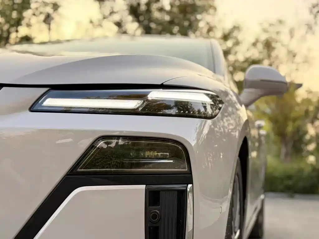 Roewe M7 DMH — миниатюра 4