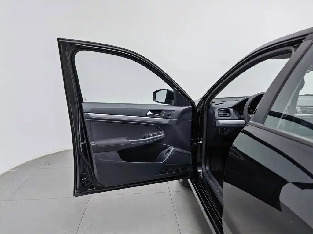 Volkswagen Lavida — миниатюра 8