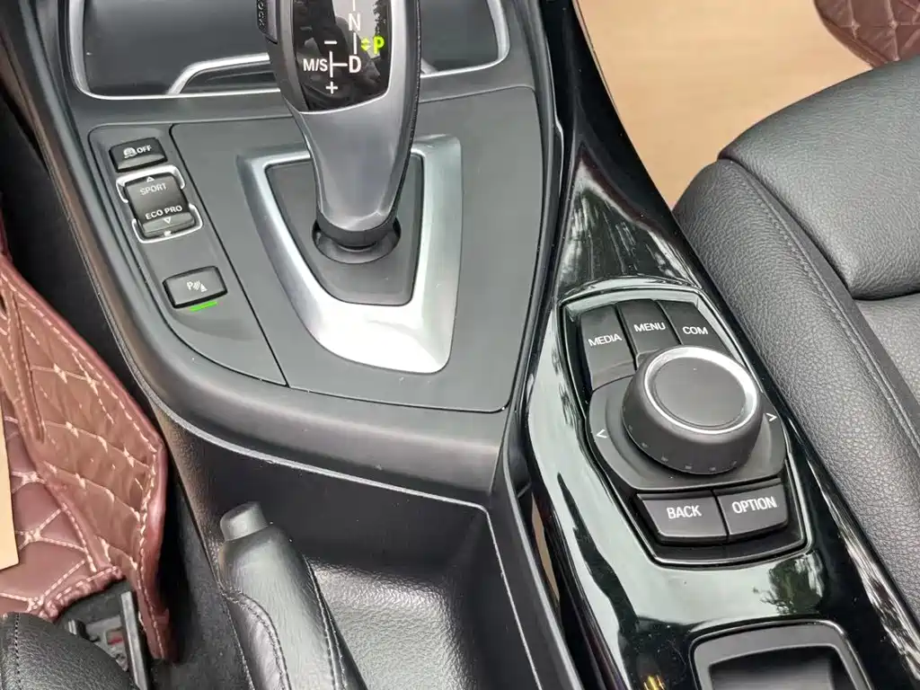 BMW 2 Series (Import) — миниатюра 6