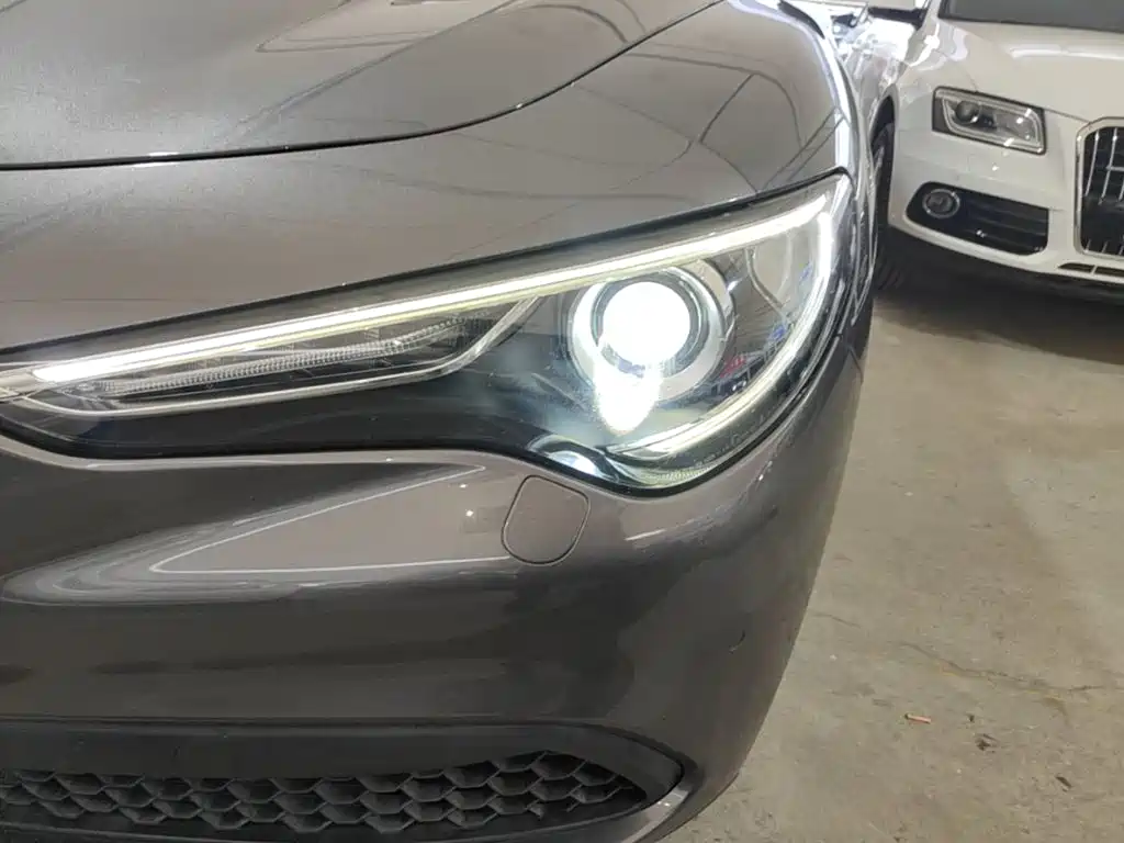 Alfa Romeo Stelvio — миниатюра 24