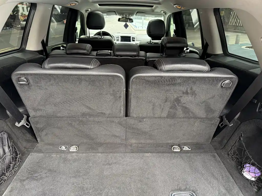 Mercedes-Benz GL-Class — миниатюра 10