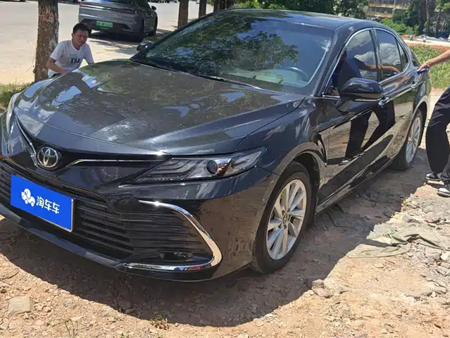 Фотография TOYOTA CAMRY