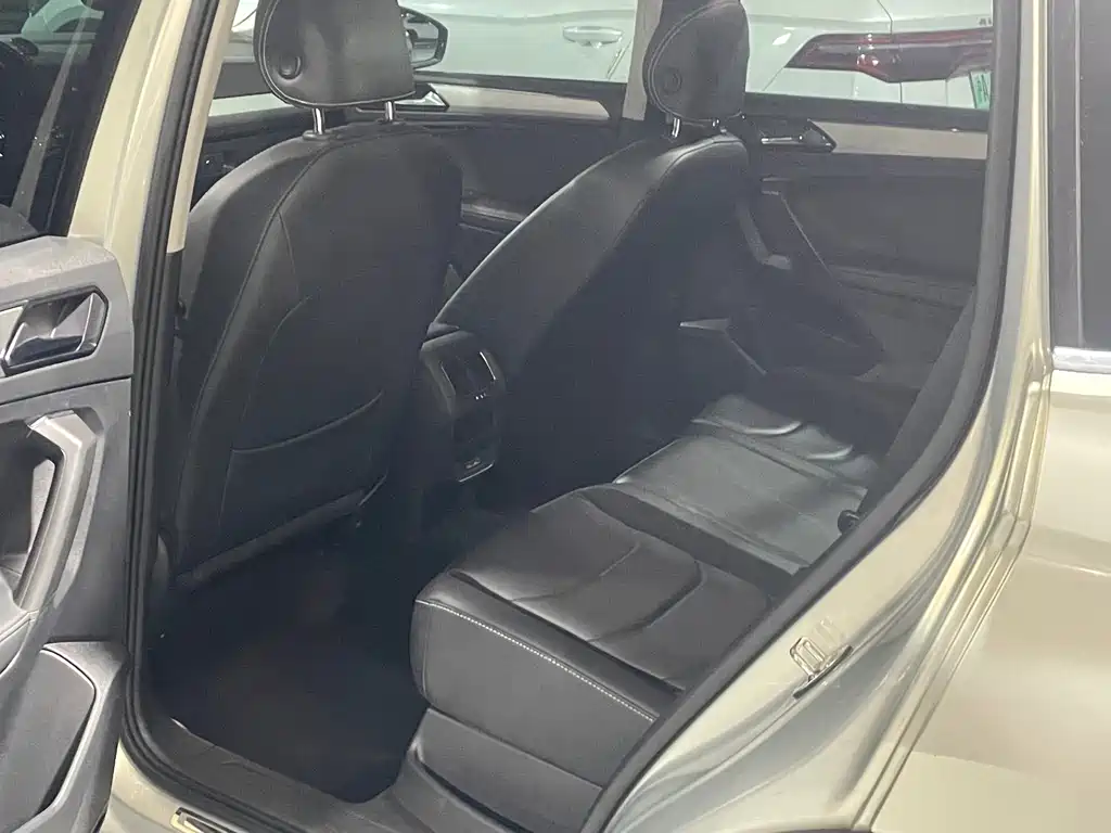 Volkswagen Tiguan L — миниатюра 8