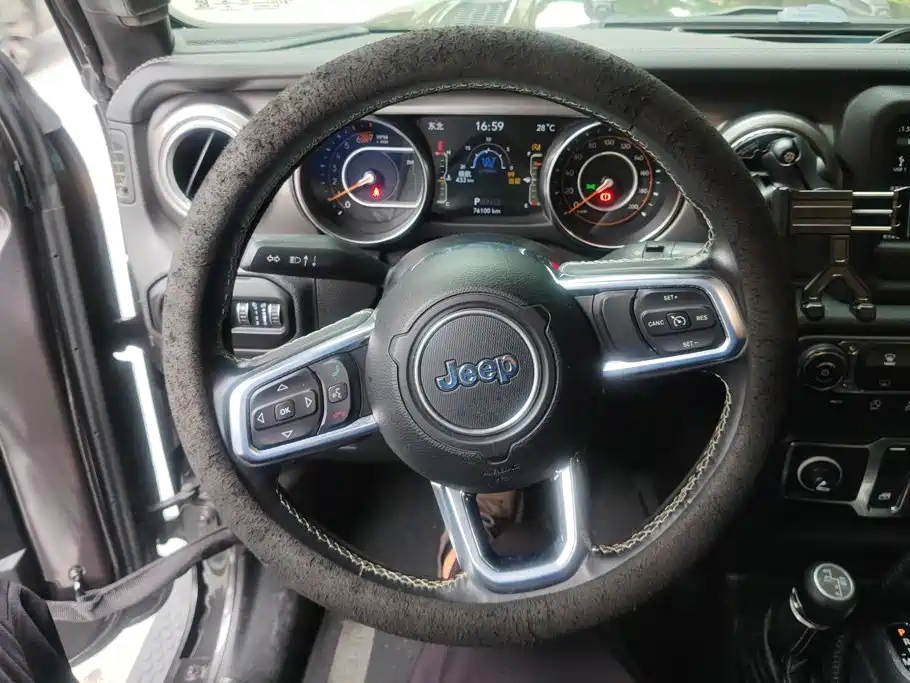 Jeep Wrangler — миниатюра 15