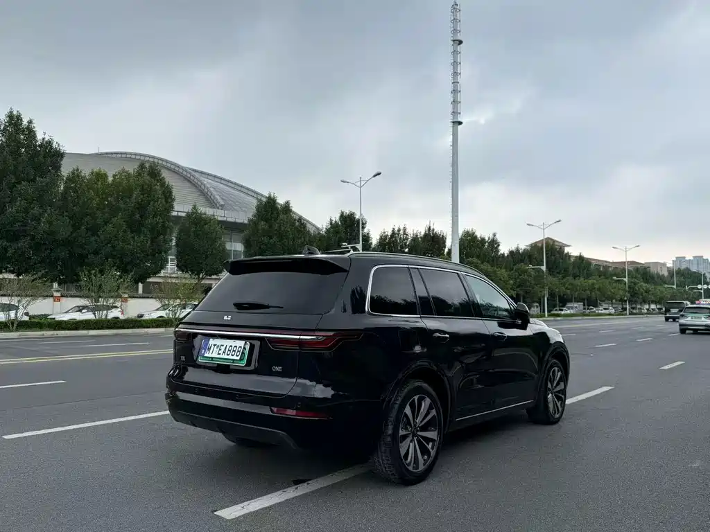 Li Auto Li ONE — миниатюра 7