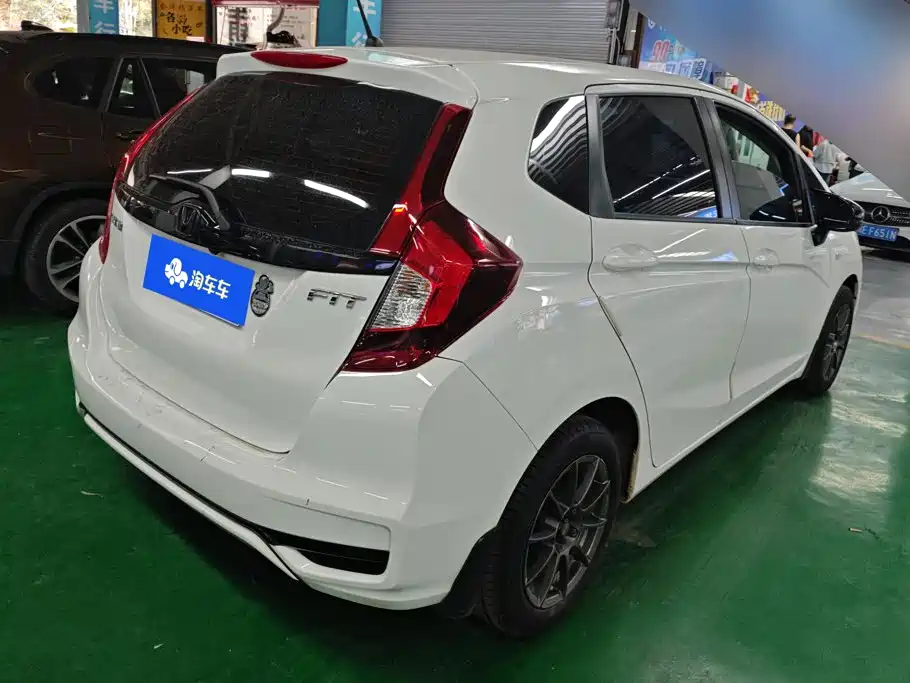 Honda Fit — миниатюра 3