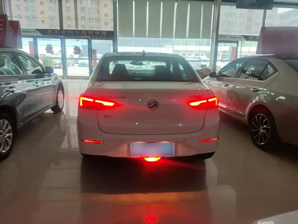 Buick Excelle — миниатюра 4