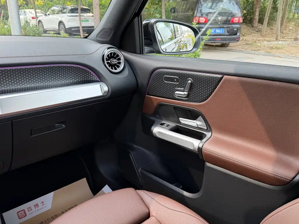 Mercedes-Benz GLB — миниатюра 10