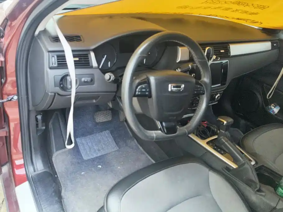 Qoros Qoros 3 — миниатюра 12