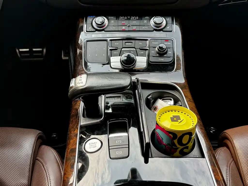 Audi A8 — миниатюра 24