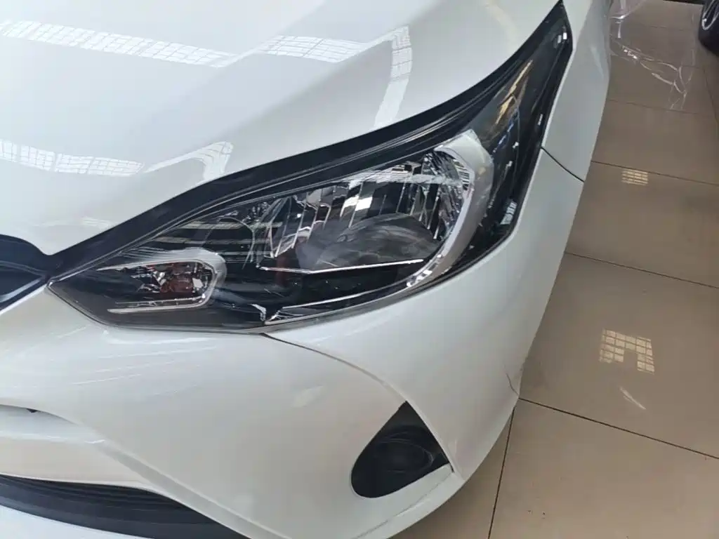 Toyota Yaris L — миниатюра 24