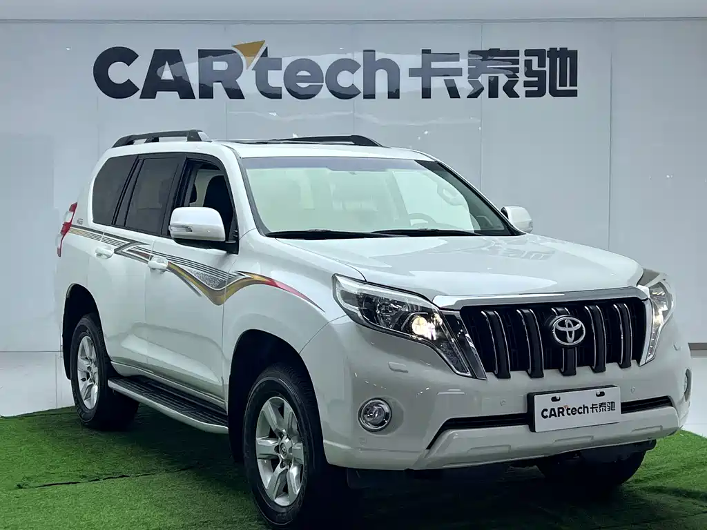 TOYOTA PRADO