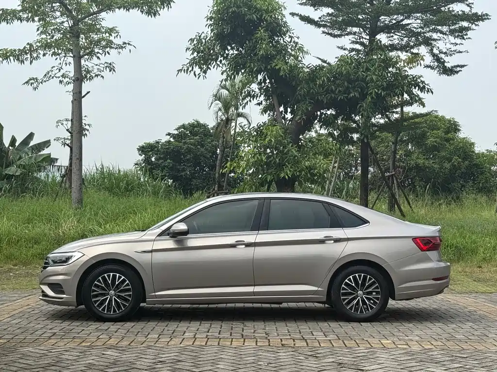 Volkswagen Sagitar — миниатюра 18