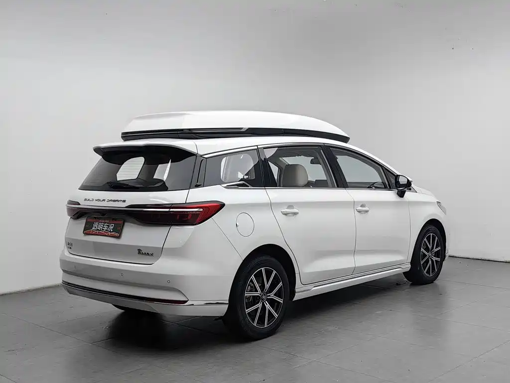 BYD MAX New Energy — миниатюра 2