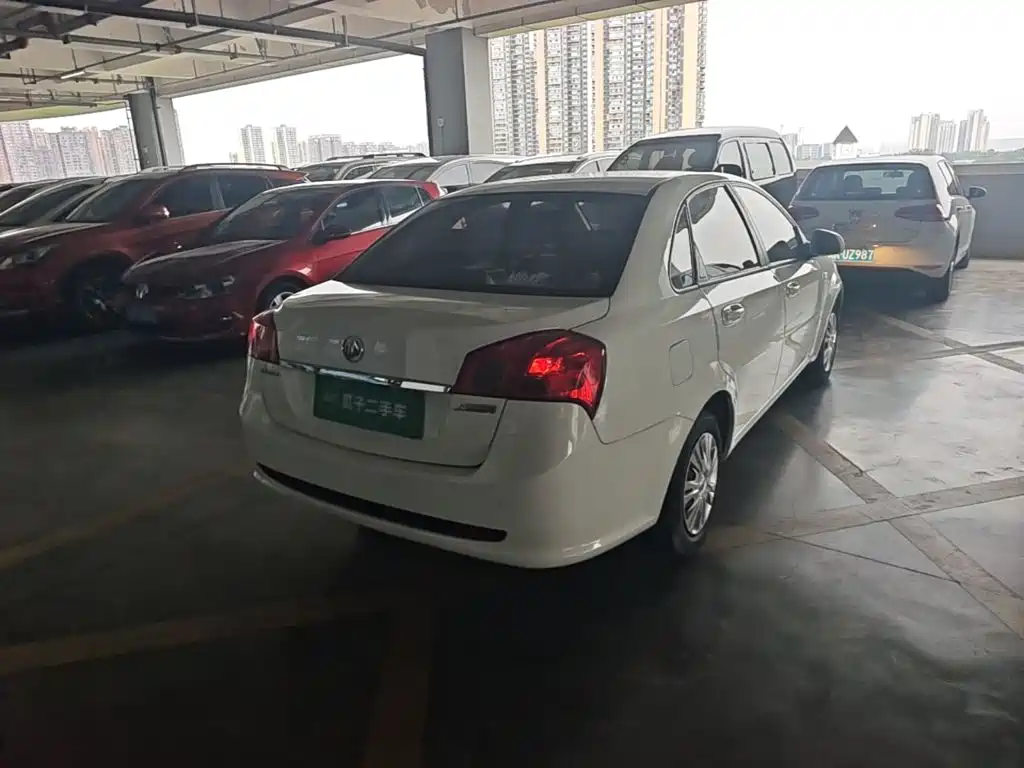 Buick Excelle — миниатюра 7
