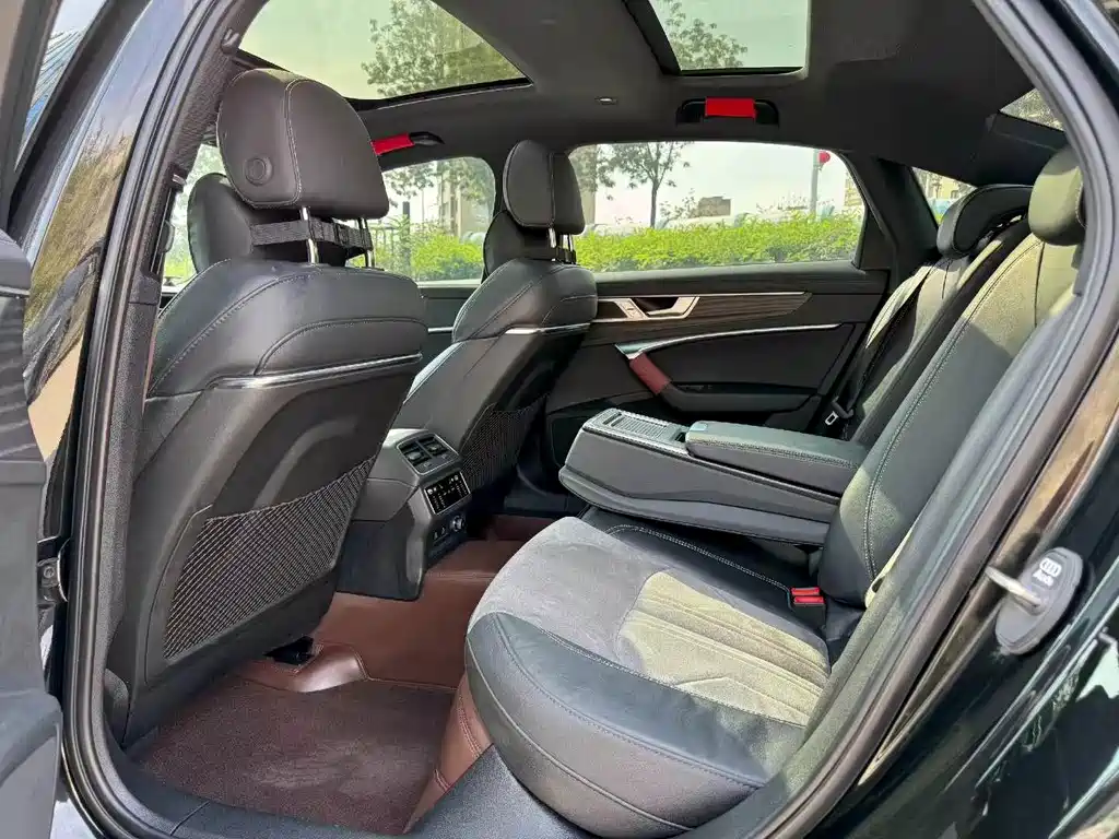 Audi A6L — миниатюра 6