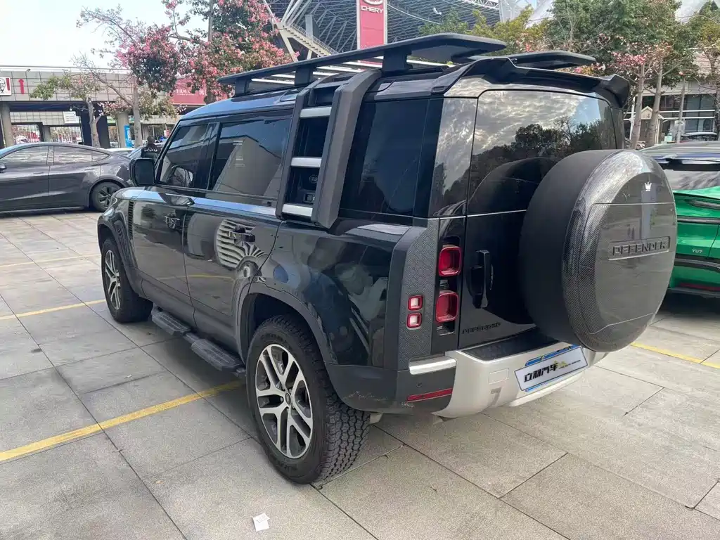 Land Rover Defender — миниатюра 10